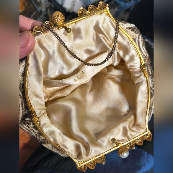 Elegant Gold Embroidered Clutch - Picture 4 of 4